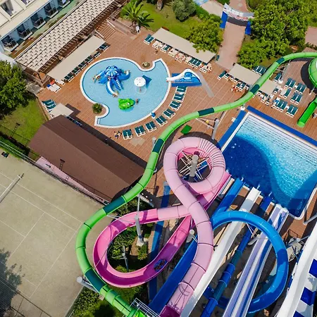 Resort Club Nena 5*
